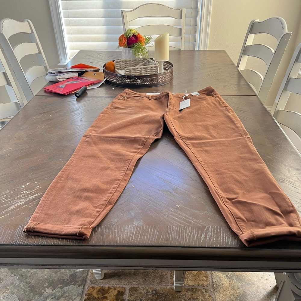 Judy Blue slim fit 15/32 high waist.